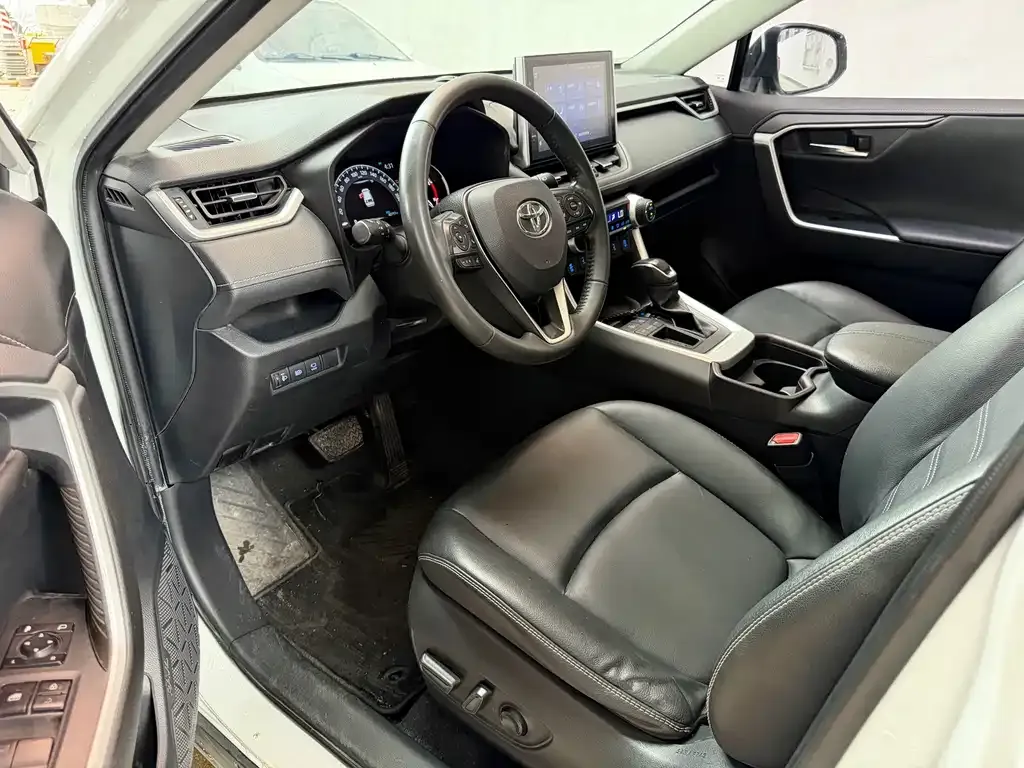 Toyota RAV4 2022 из CN, фото 3
