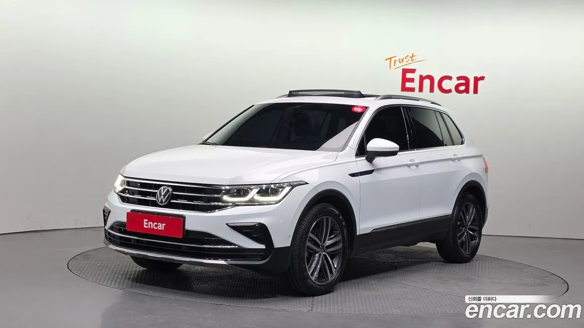 Volkswagen Tiguan — фото 1