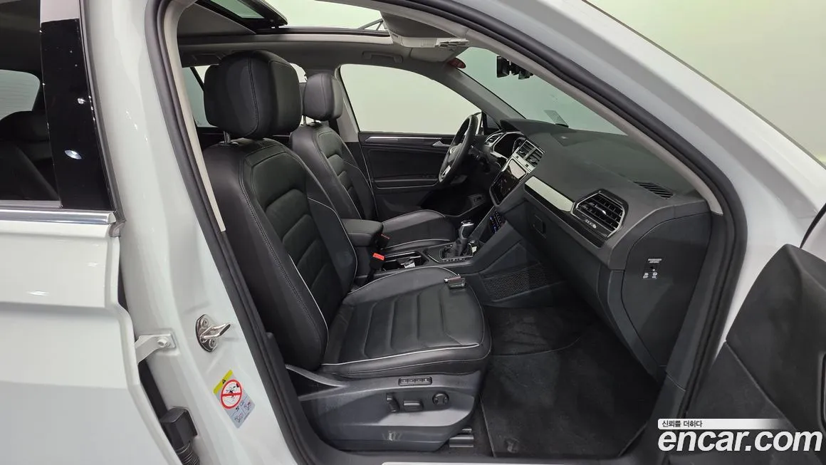 Volkswagen Tiguan — фото 7