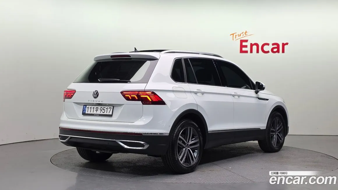 Volkswagen Tiguan — фото 9