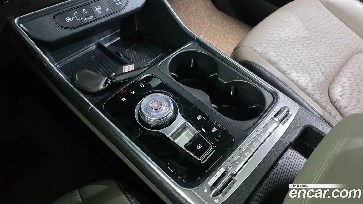 Kia Carnival — фото 10