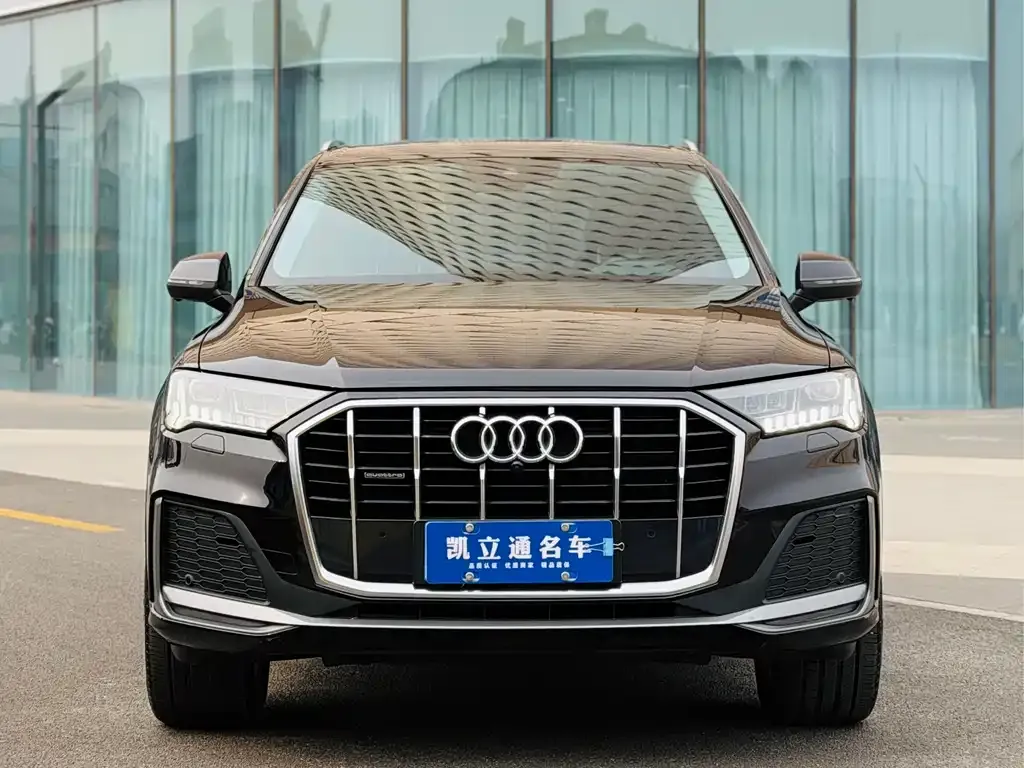 Audi Q7 2021 из CN, фото 3
