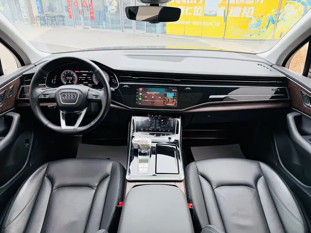 Audi Q7 2021 из CN, фото 4