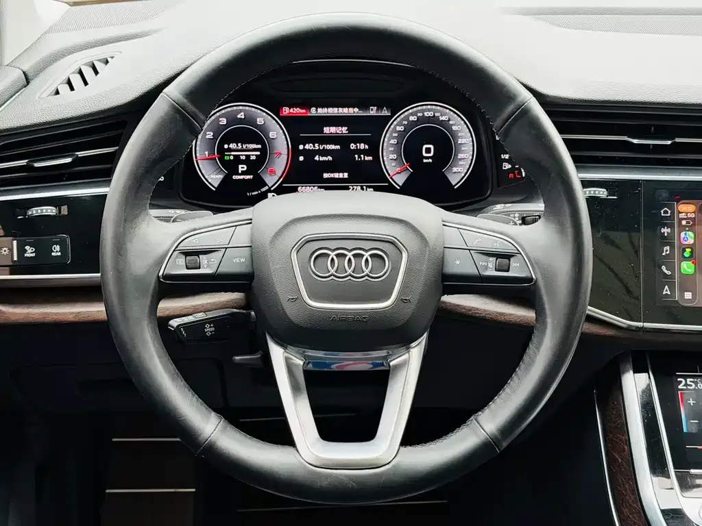 Audi Q7 2021 из CN, фото 9