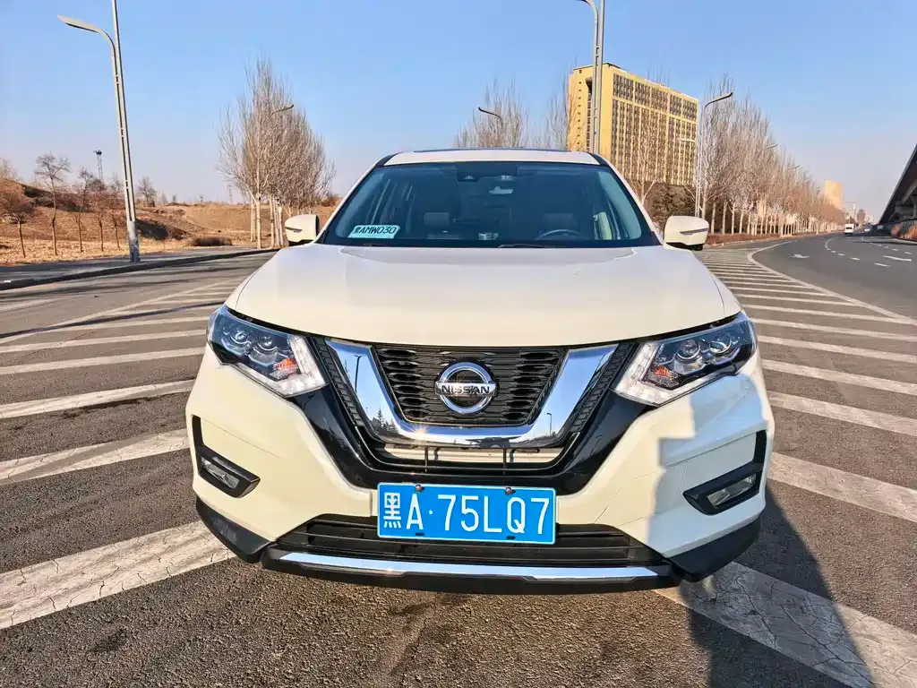 Nissan X-Trail — фото 5