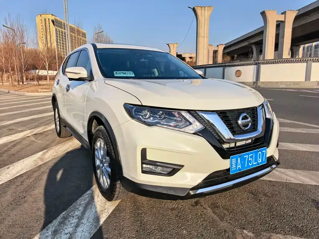 Nissan X-Trail — фото 4