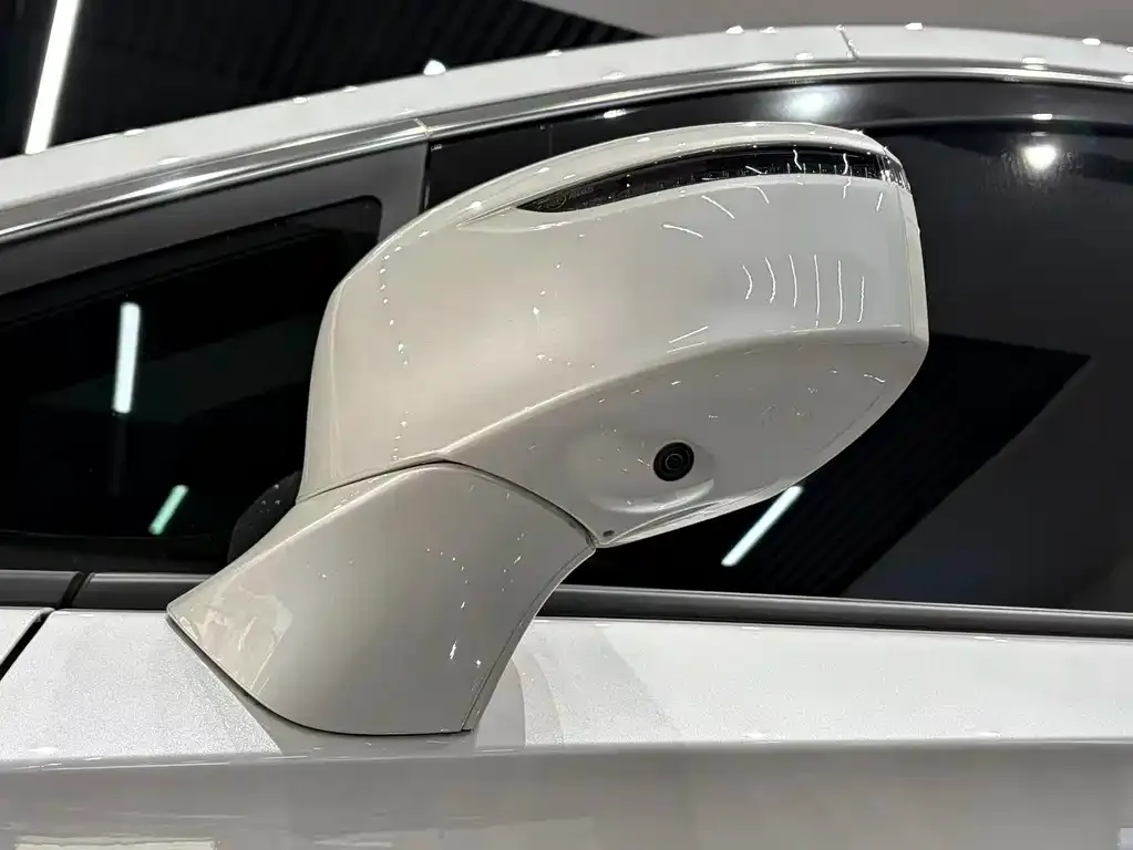 Buick GL8 Hybrid — фото 2