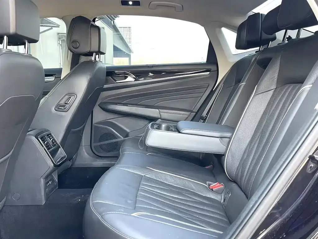 Volkswagen Passat — фото 3