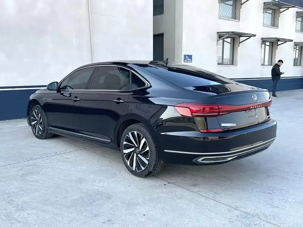 Volkswagen Passat — фото 2