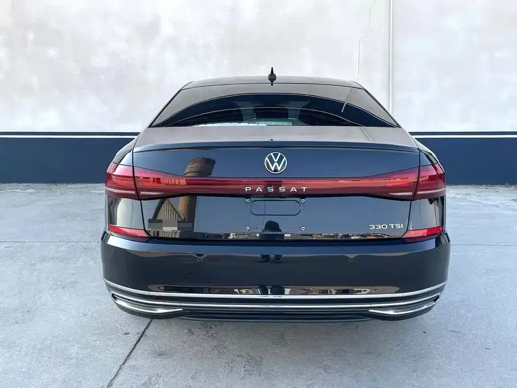 Volkswagen Passat — фото 8