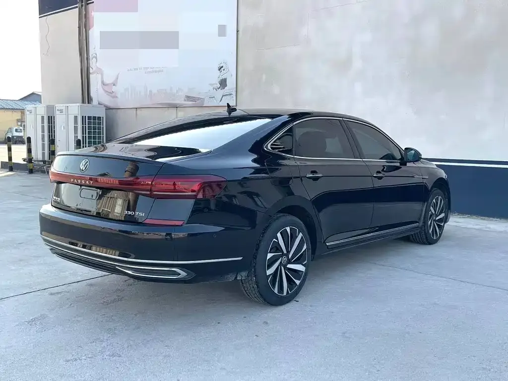Volkswagen Passat — фото 7