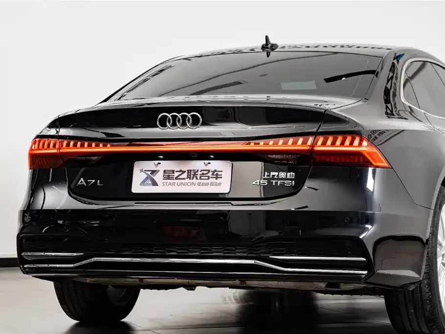 Audi A7L — фото 5