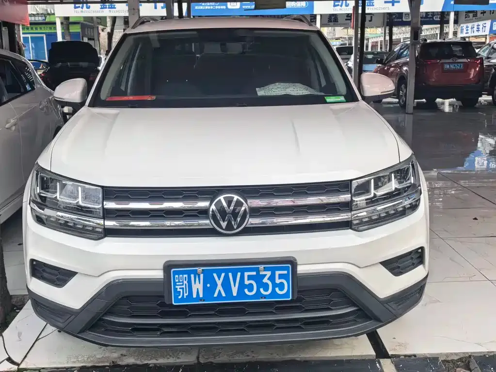 Volkswagen Tharu — фото 1