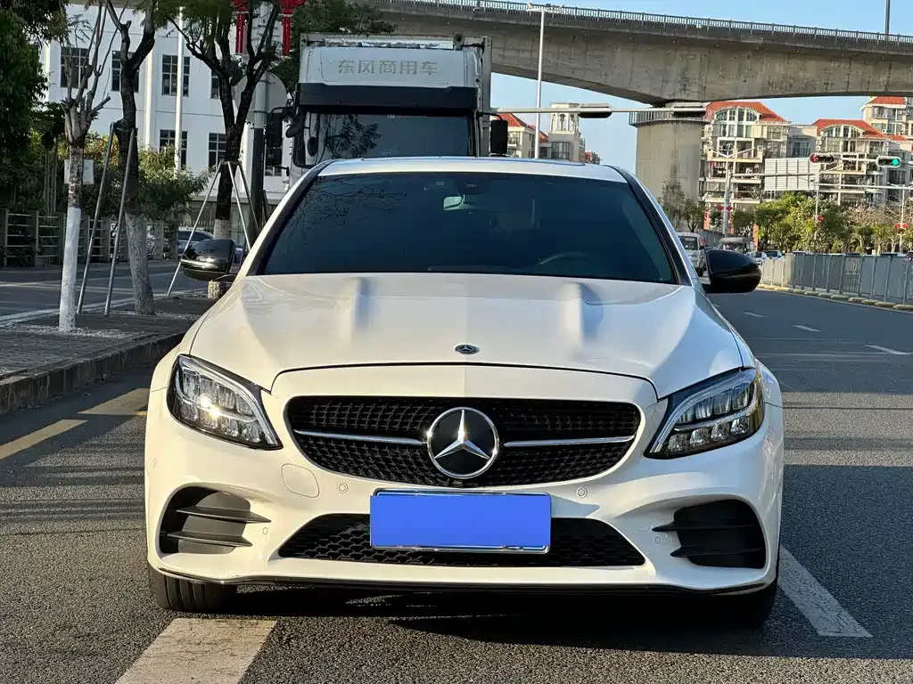 Mercedes-Benz C-Class — фото 1