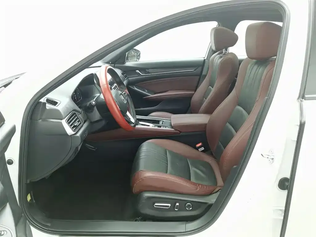 Honda Inspire 2023 из CN, фото 10
