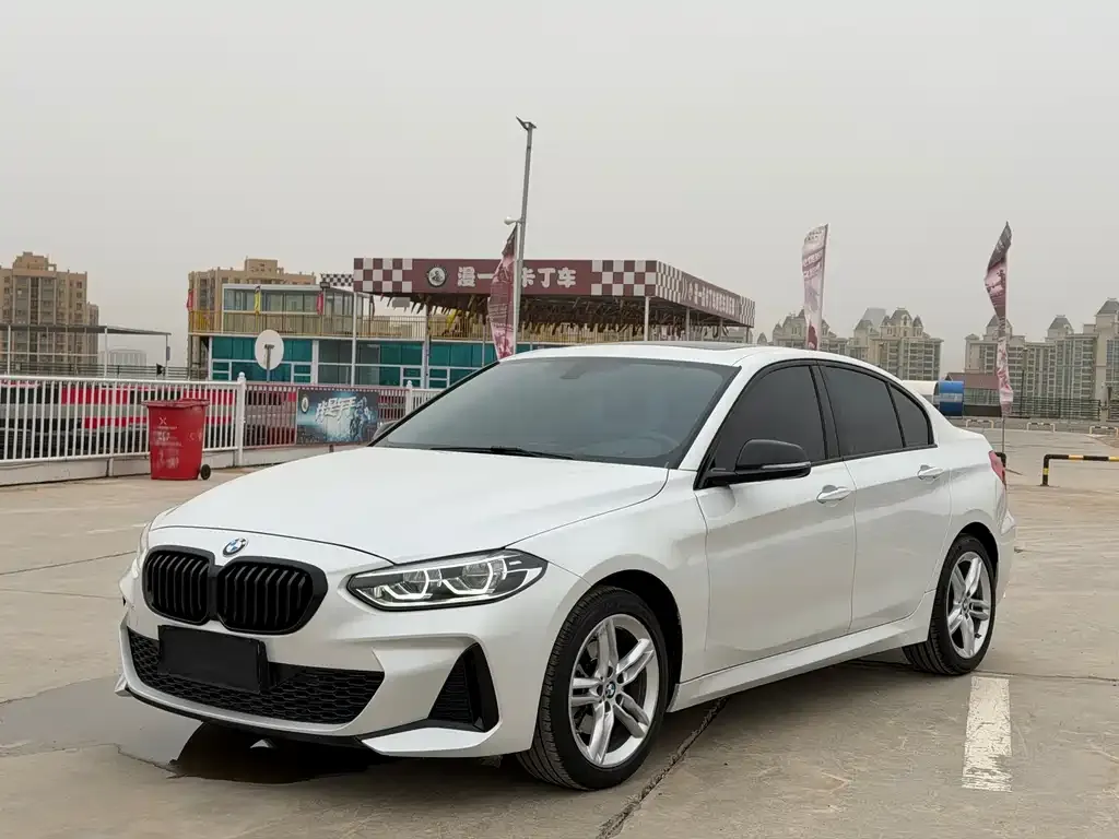 BMW 1 Series — фото 1