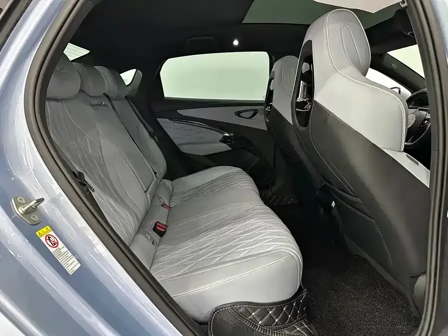 BYD Seal — фото 8