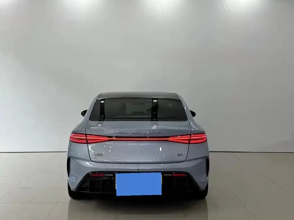 BYD Seal — фото 2