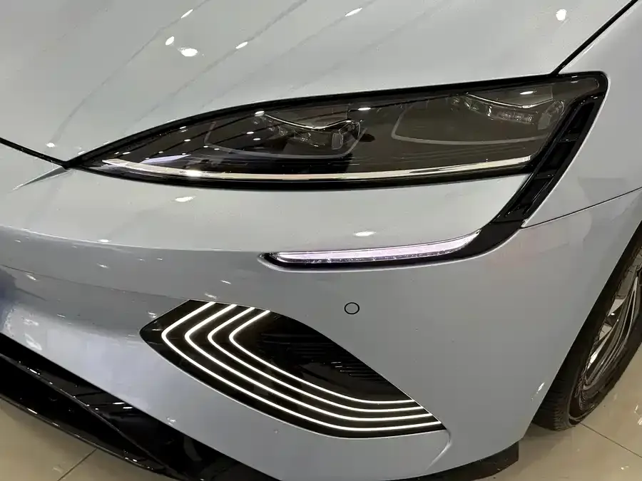 BYD Seal — фото 7