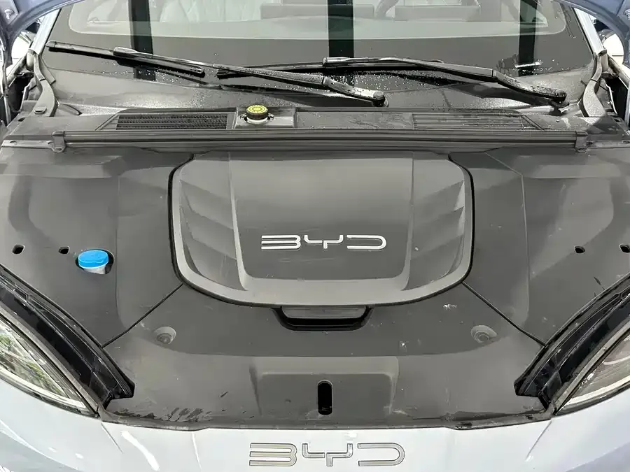 BYD Seal — фото 9