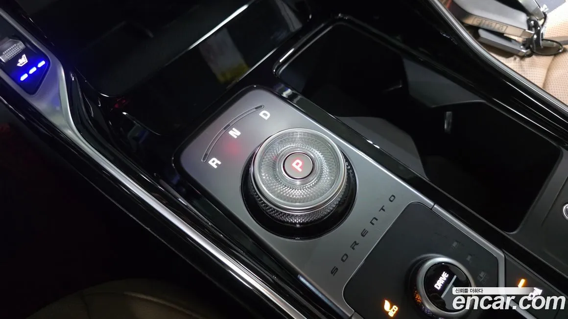 Kia Sorento — фото 9