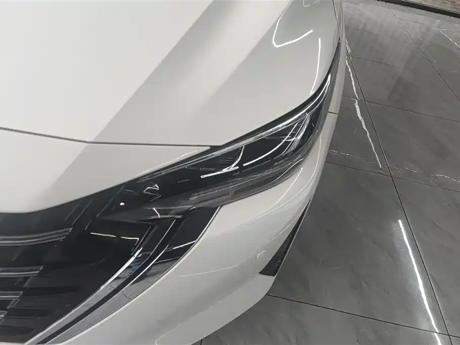 Nissan Sylphy 2023 из CN, фото 2