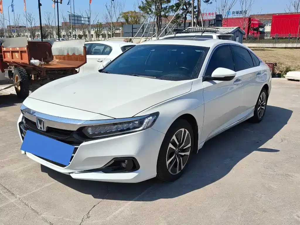 Honda Accord — фото 1