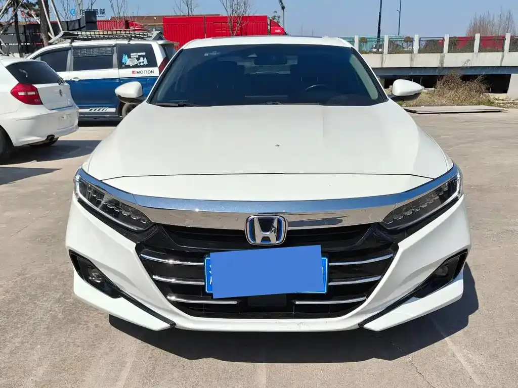 Honda Accord — фото 9