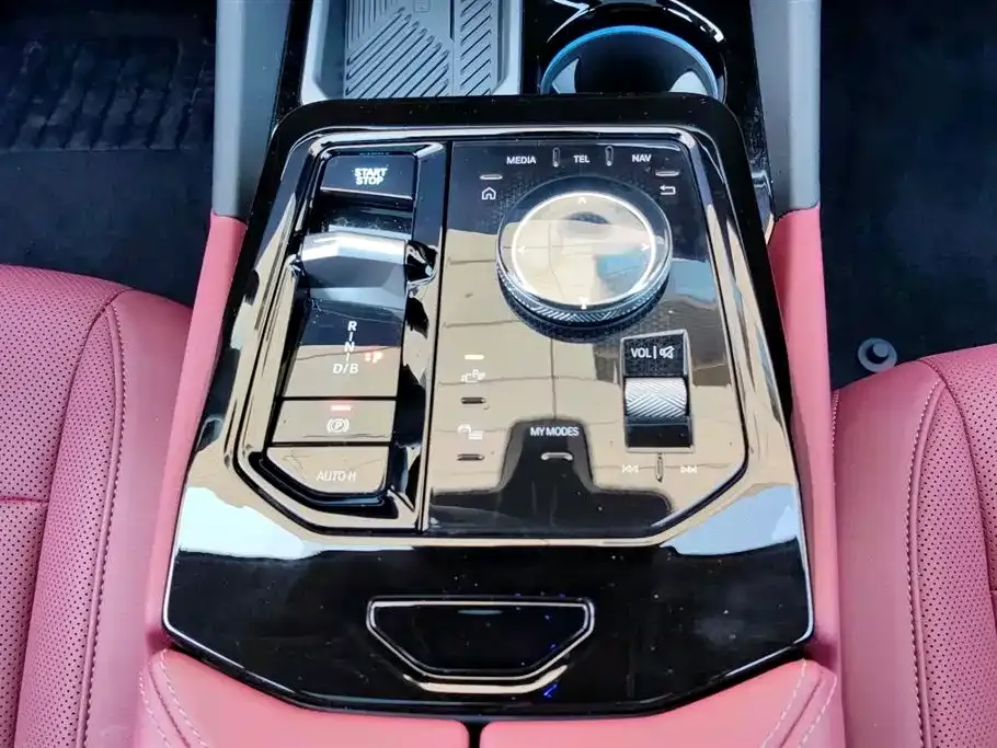 BMW i5 2025 из CN, фото 3