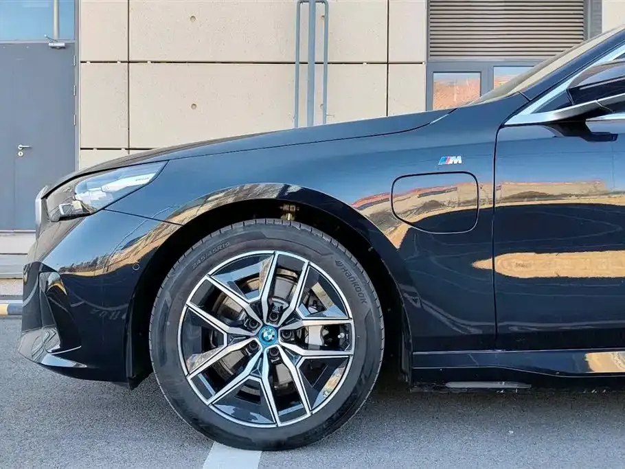 BMW i5 2025 из CN, фото 6