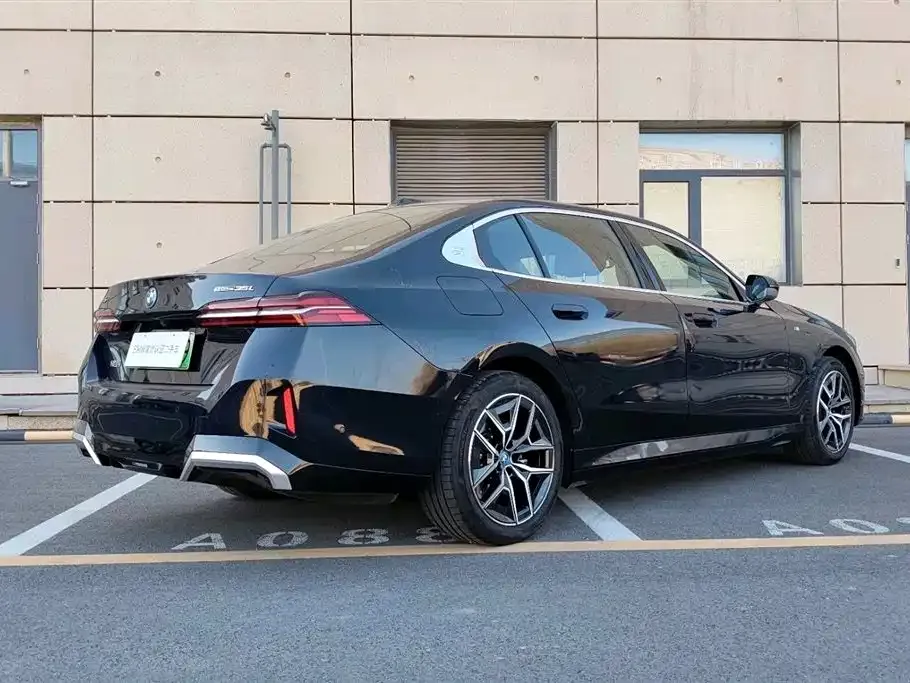 BMW i5 2025 из CN, фото 9