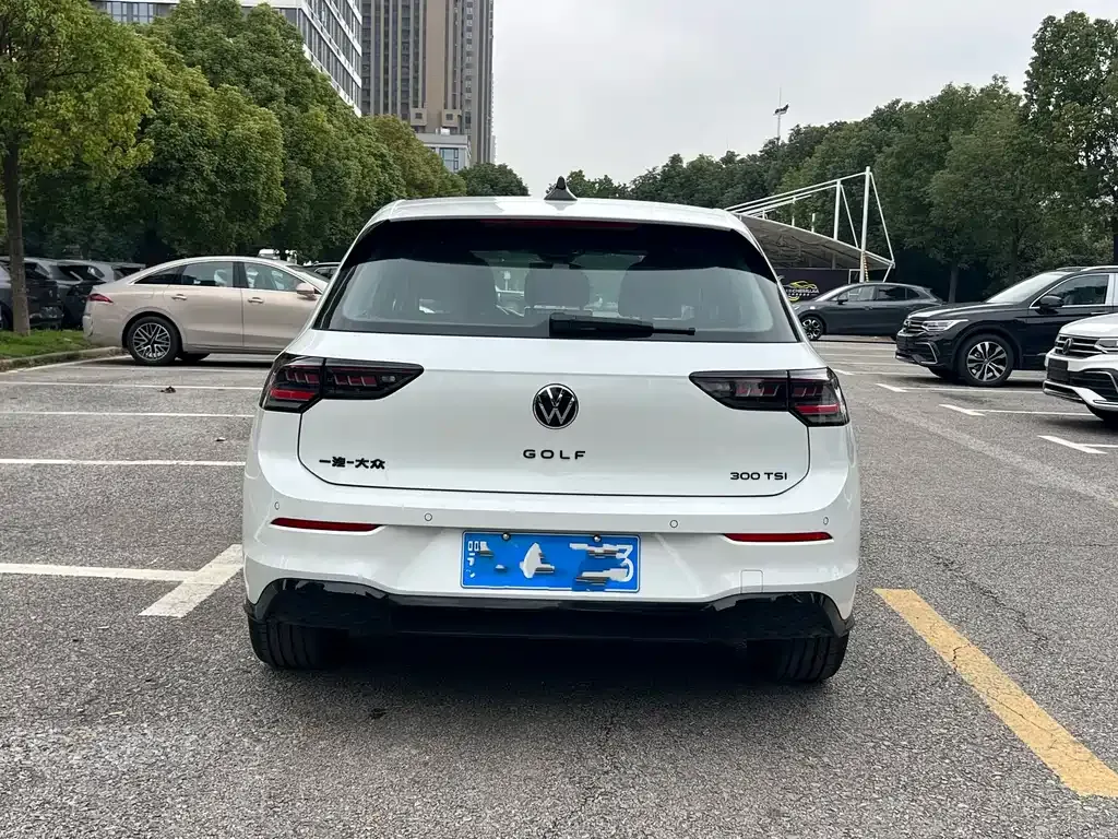 Volkswagen Golf 2025 из CN, фото 6