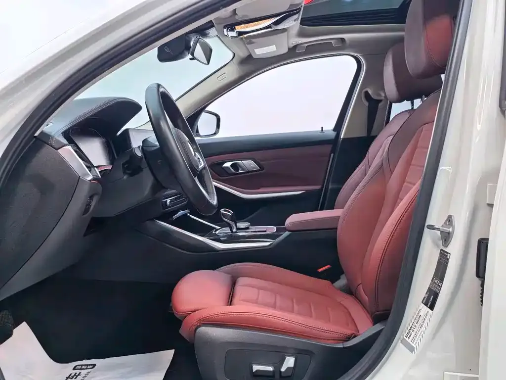 BMW 3 Series 2021 из CN, фото 8