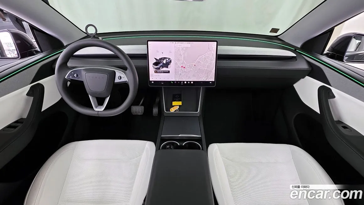 Tesla Model Y — фото 10