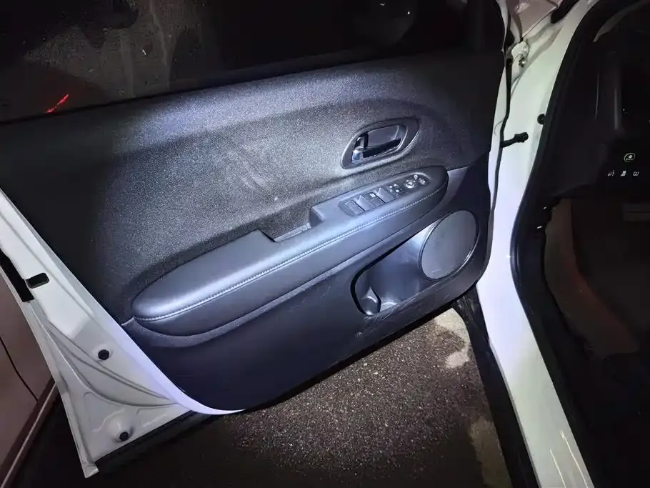 Honda Vezel 2021 из CN, фото 4
