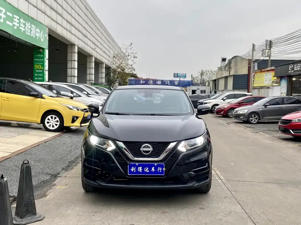 Nissan Qashqai — фото 6