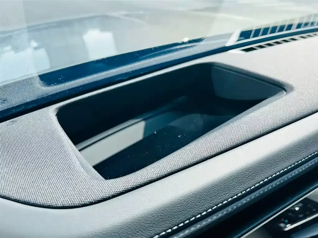 BMW 7 Series 2025 из CN, фото 9