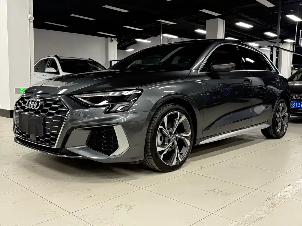 Audi A3 — фото 1