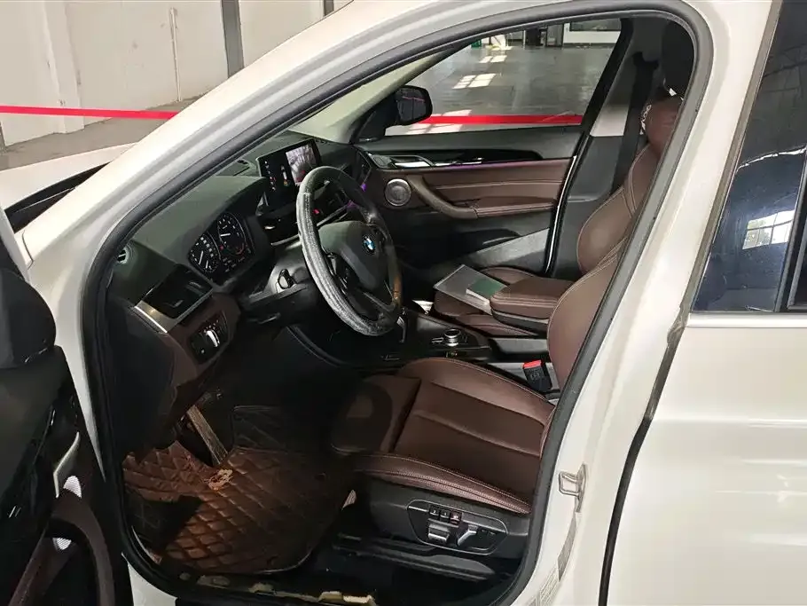 BMW X1 2021 из CN, фото 10