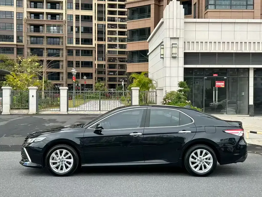 Toyota Camry 2021 из CN, фото 6