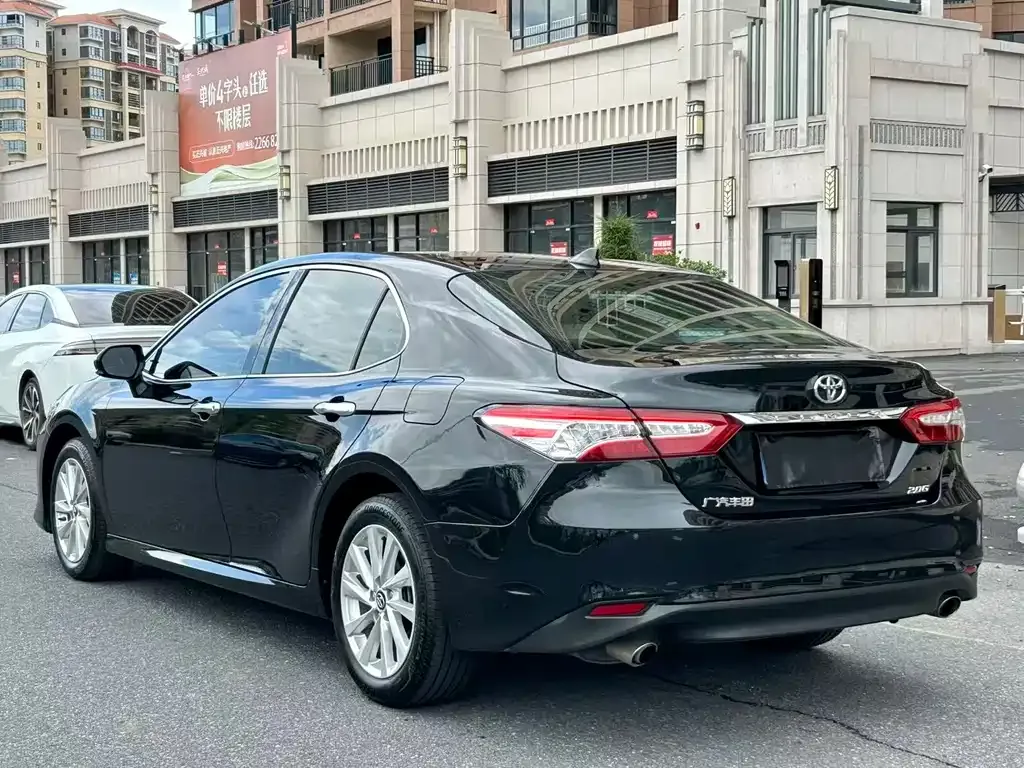 Toyota Camry 2021 из CN, фото 10