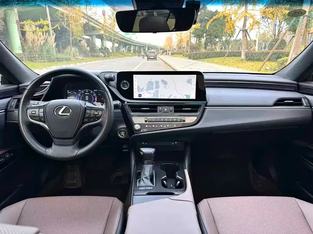 Lexus ES — фото 9