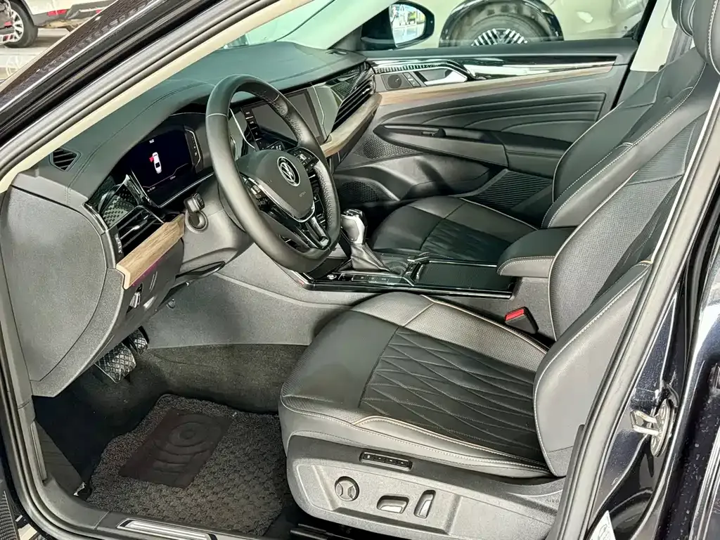 Volkswagen Passat — фото 8