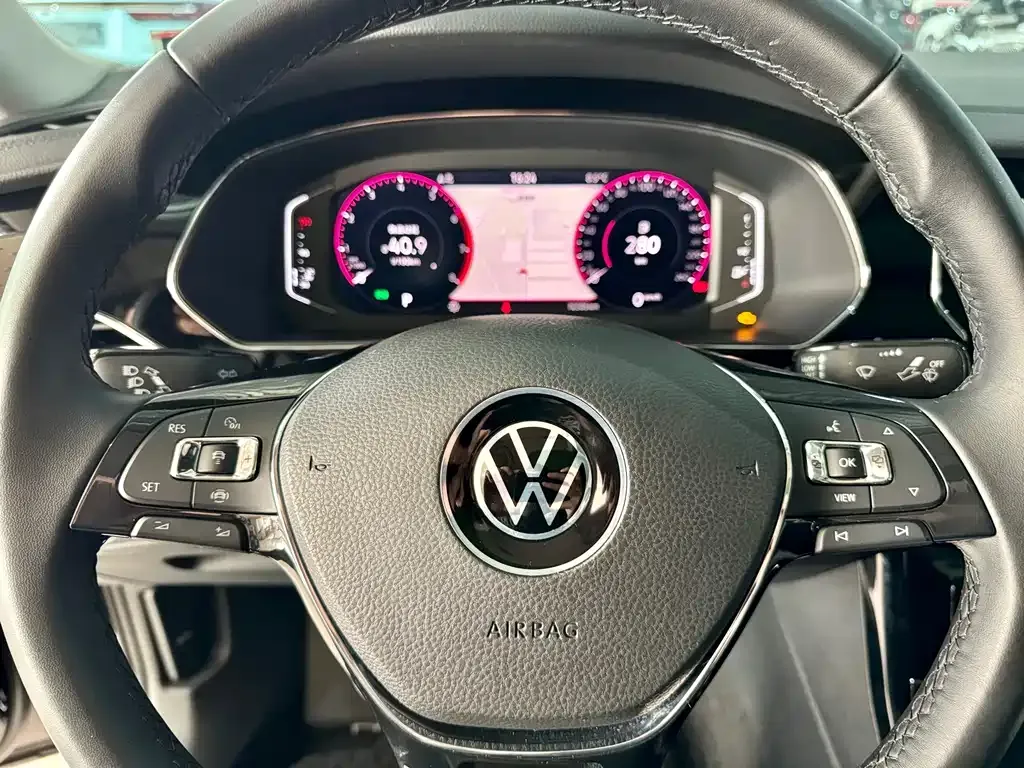 Volkswagen Passat — фото 5