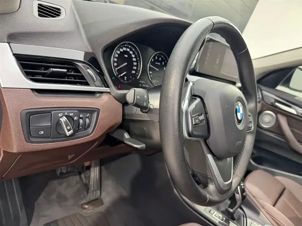 BMW X1 2021 из CN, фото 10