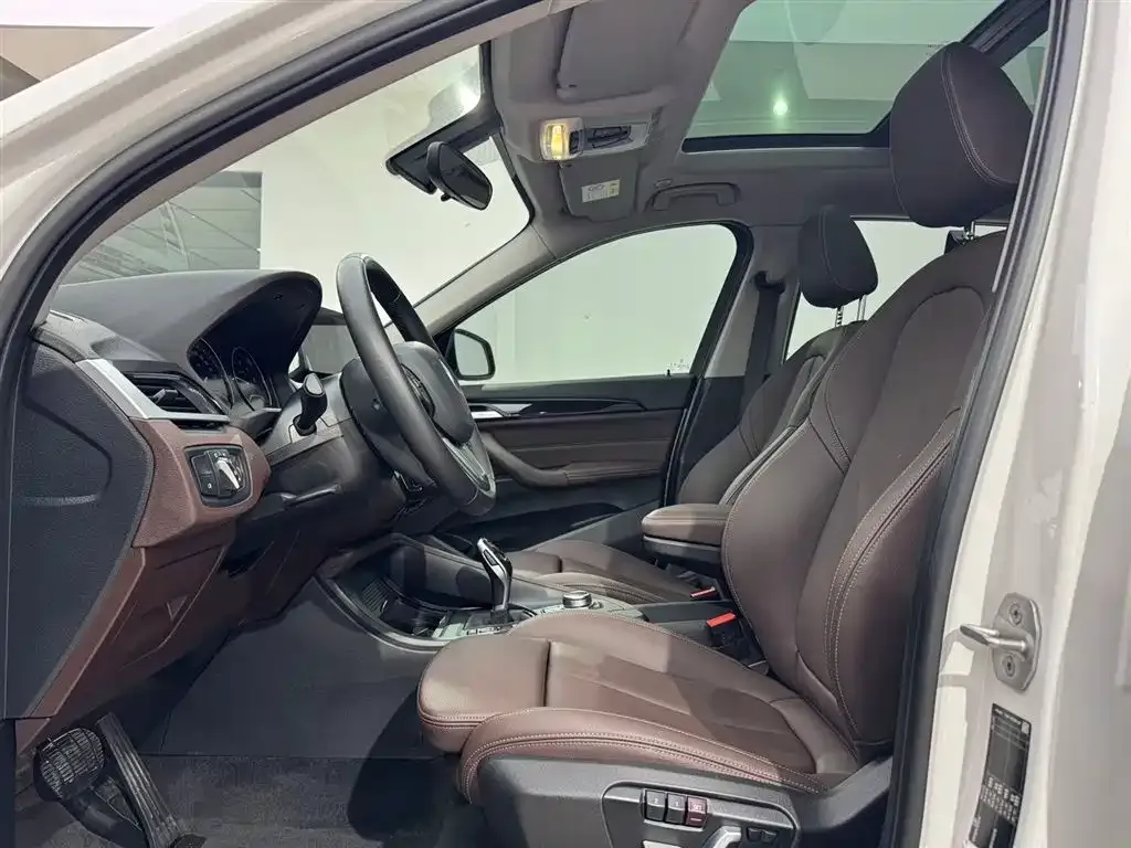 BMW X1 2021 из CN, фото 8