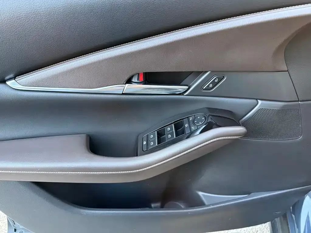 Mazda CX-30 — фото 7