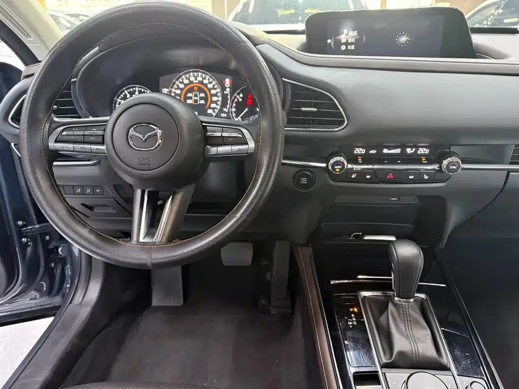 Mazda CX-30 — фото 6