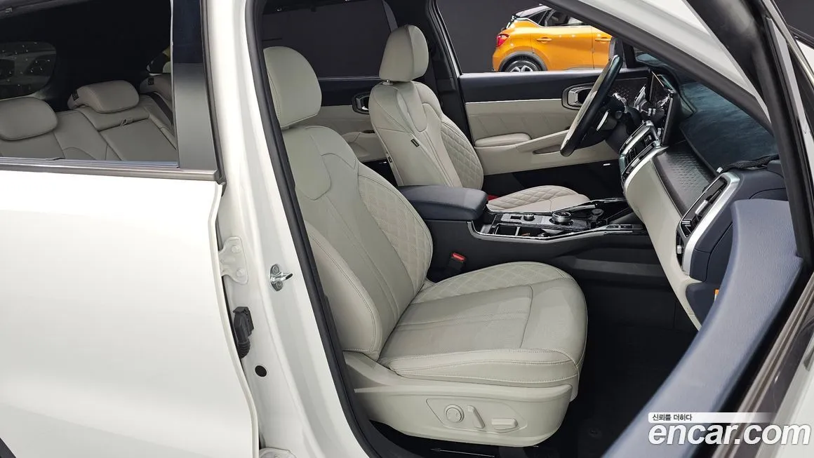 Kia Sorento — фото 7