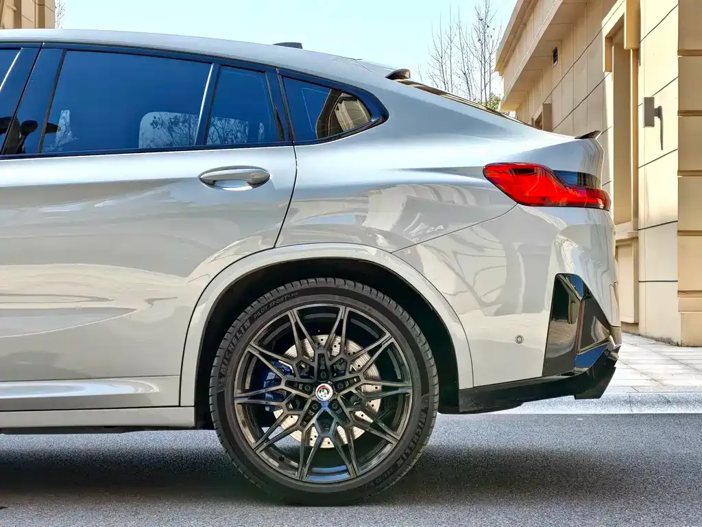 BMW X4 M — фото 10